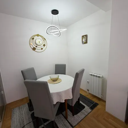 Istocno Sarajevo-hilandarska, Stan Na Dan Sv Διαμέρισμα Donje Mladice