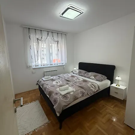 Apartman Istocno Sarajevo-hilandarska, Stan Na Dan Sv *