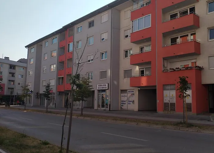 Istocno Sarajevo-hilandarska, Stan Na Dan Sv Appartement Donje Mladice